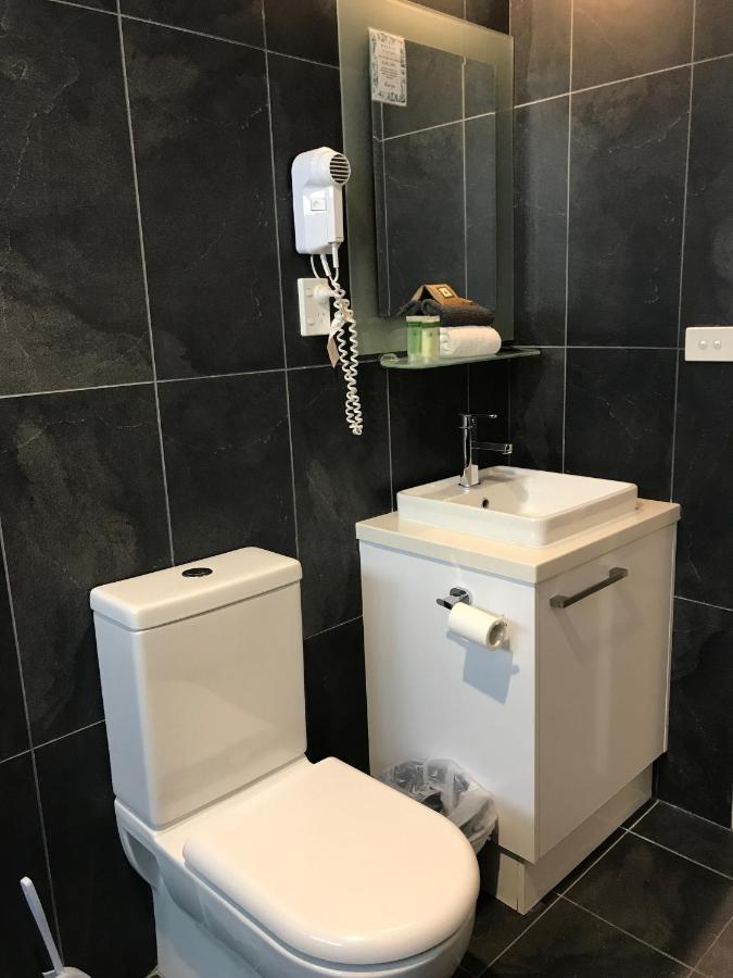 冠美纽卡斯尔酒店 外观 照片